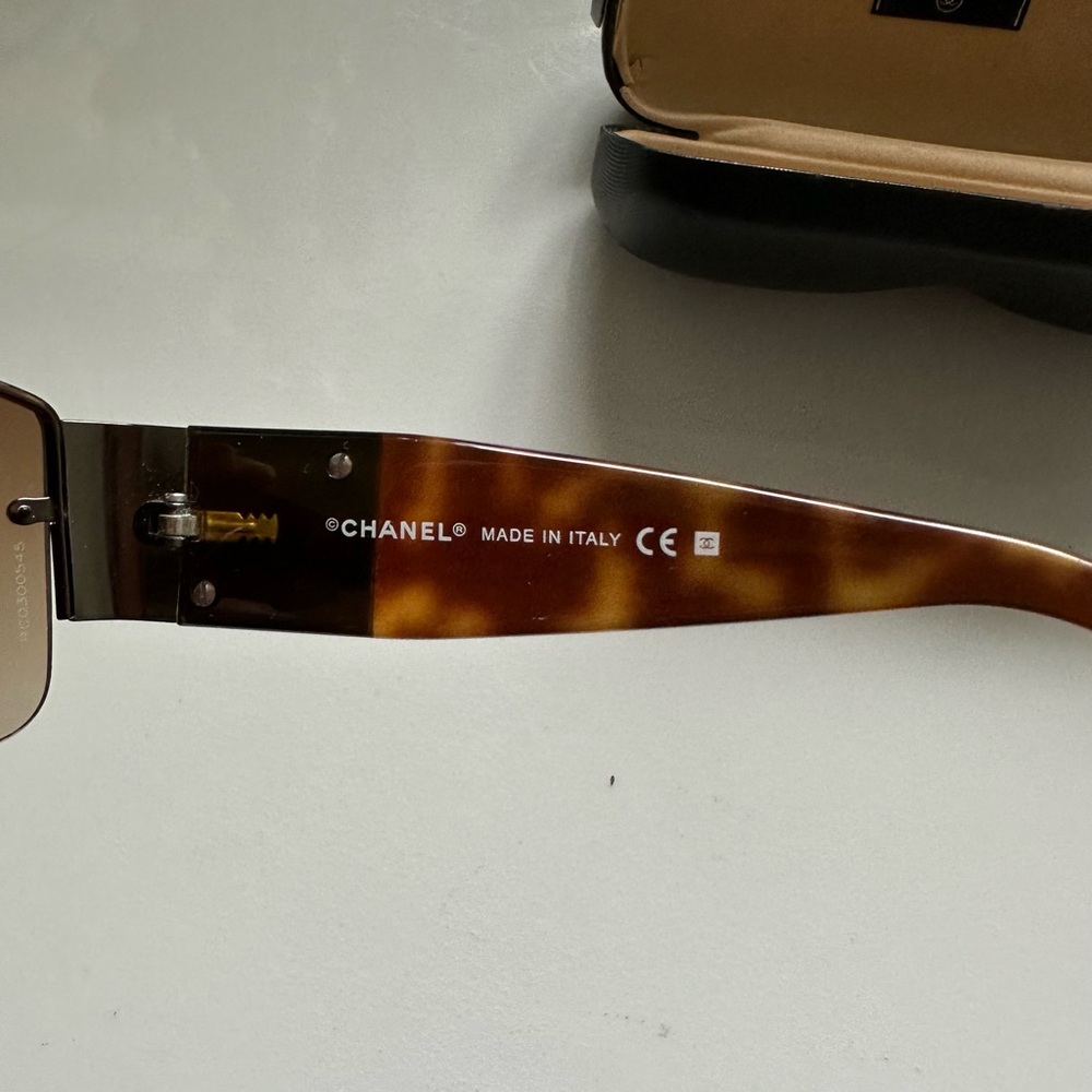 Authentic Chanel Tortoise Sunglasses with Rhinestone 4117-B C.275/13 62.16 125 - Picture 9 of 16